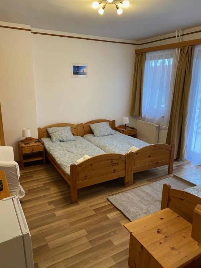 Global Apartmanhaz Vonyarcvashegy Exterior photo