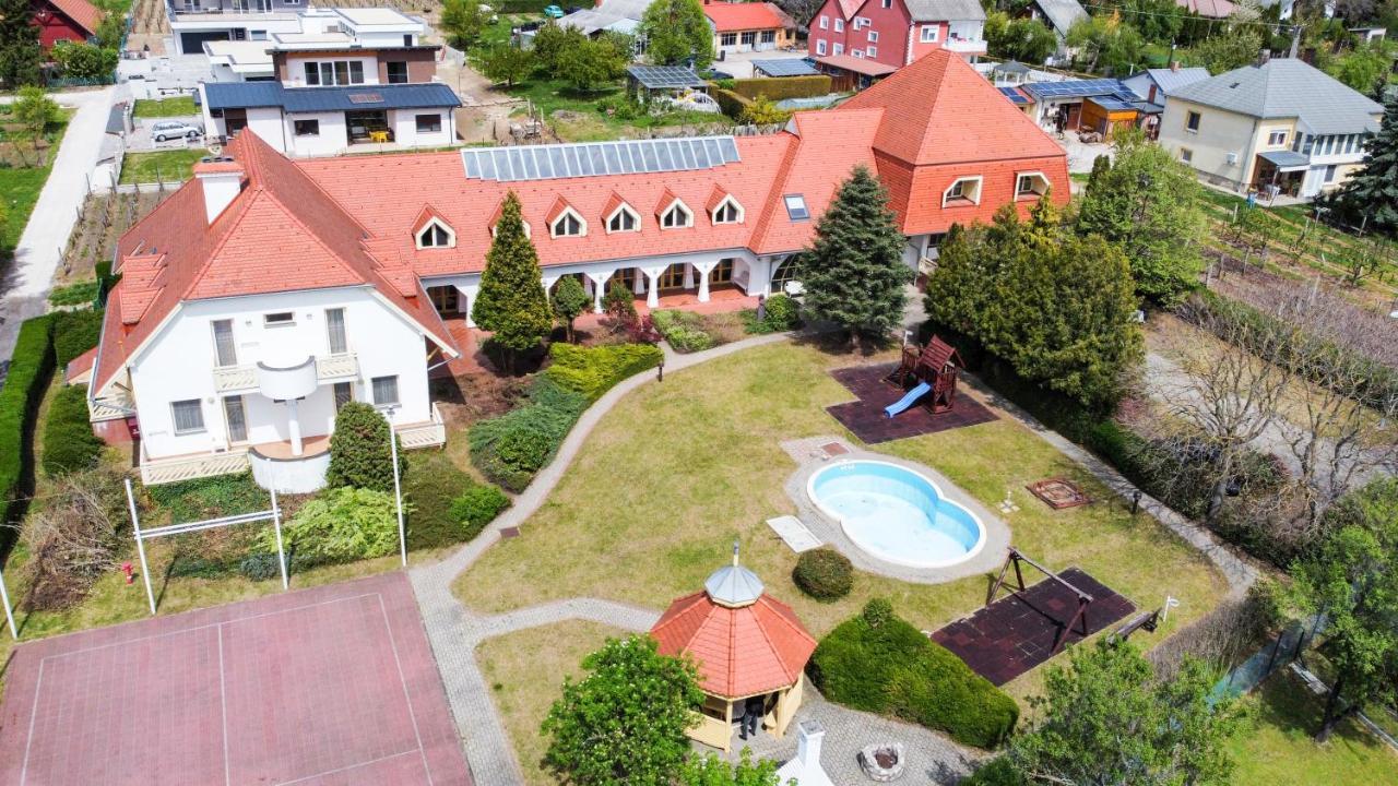 Global Apartmanhaz Vonyarcvashegy Exterior photo