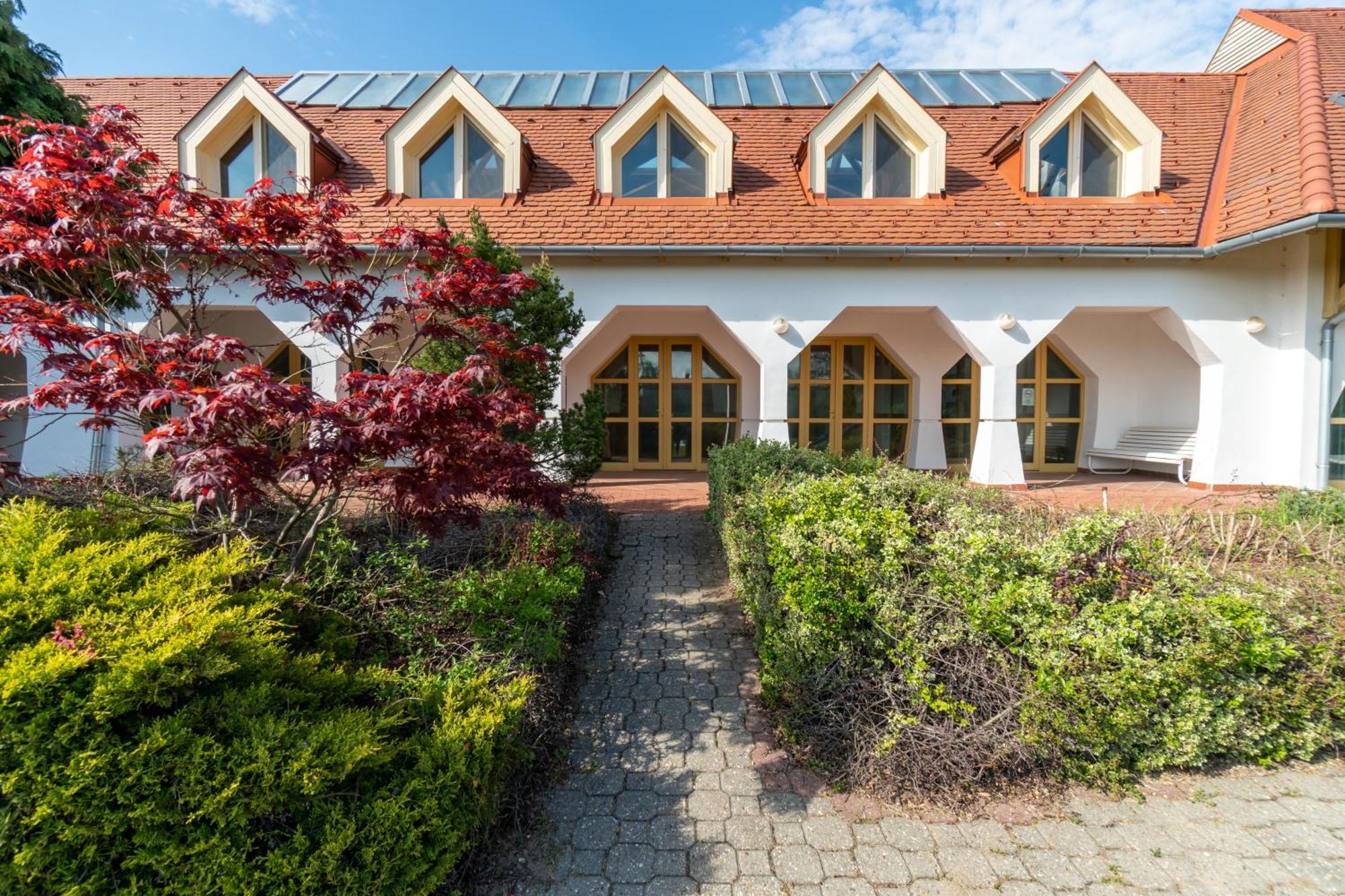 Global Apartmanhaz Vonyarcvashegy Exterior photo